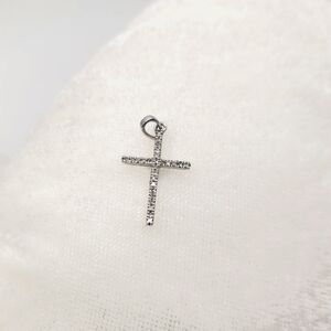 10kt White Gold Cross